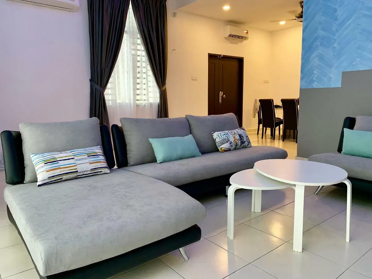 Casa de Férias Brand New Cosy Minimalist Home Butterworth