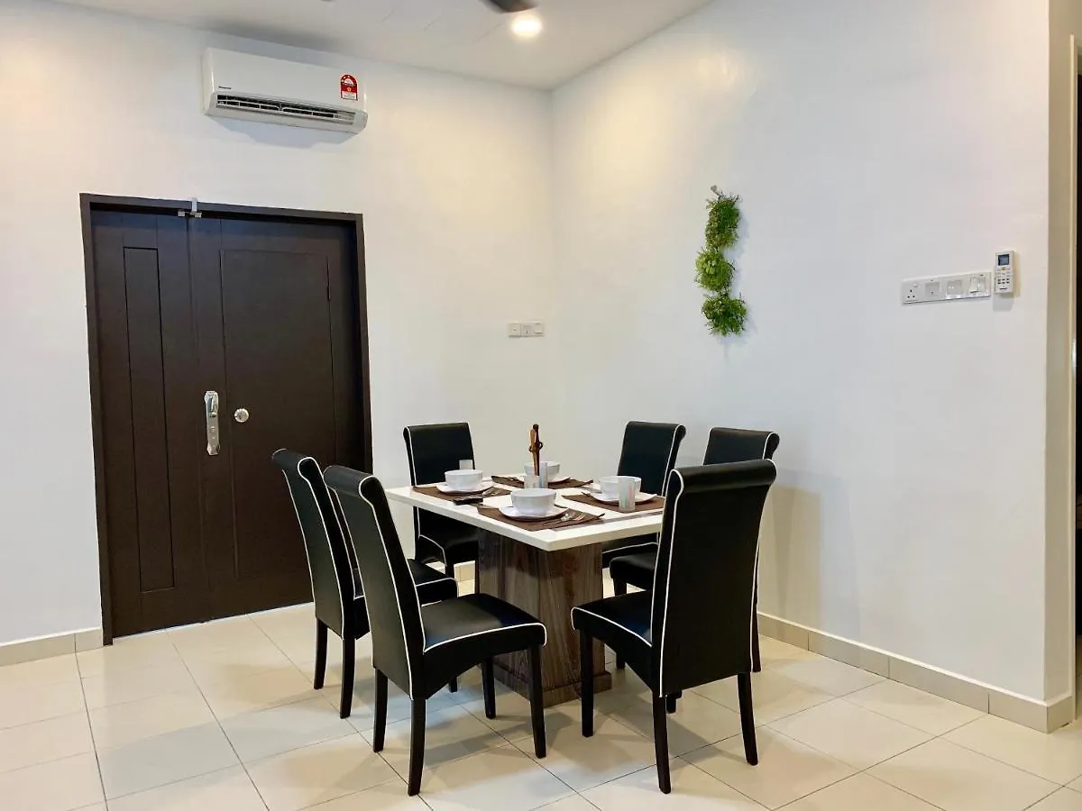 Brand New Cosy Minimalist Home Butterworth 0*,